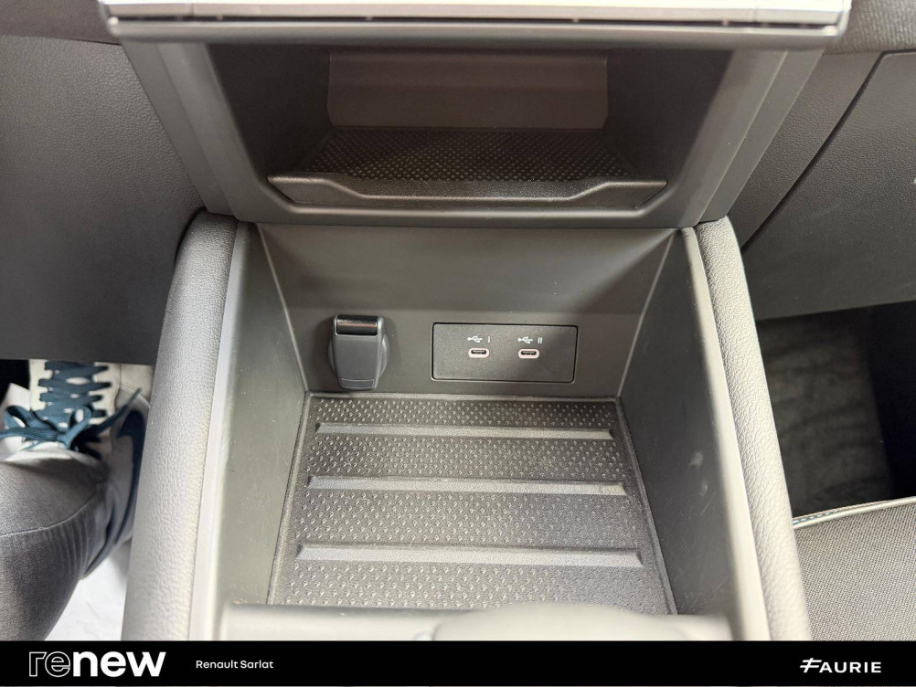 Acheter Renault Captur 2 Captur E-Tech full hybrid 145 ch esprit Alpine 5p occasion dans les concessions du Groupe Faurie