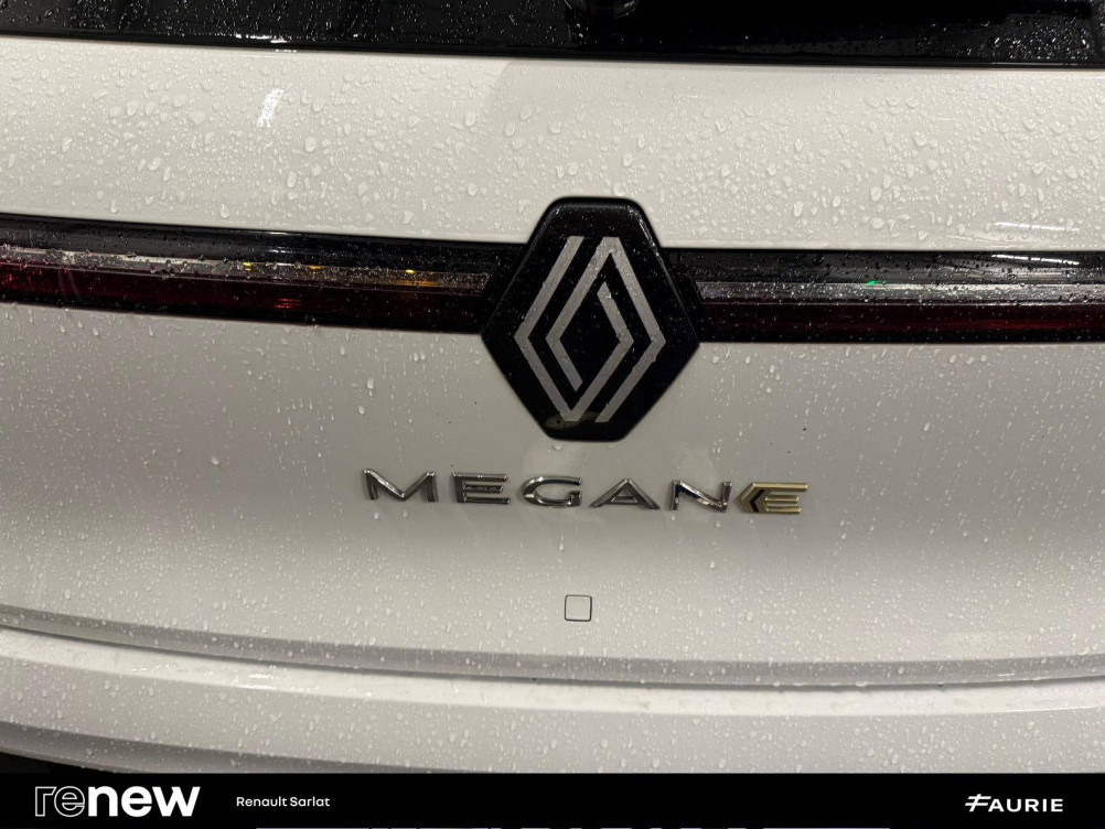 Acheter Renault Megane E-Tech Megane E-Tech EV40 130ch standard charge Equilibre 5p occasion dans les concessions du Groupe Faurie