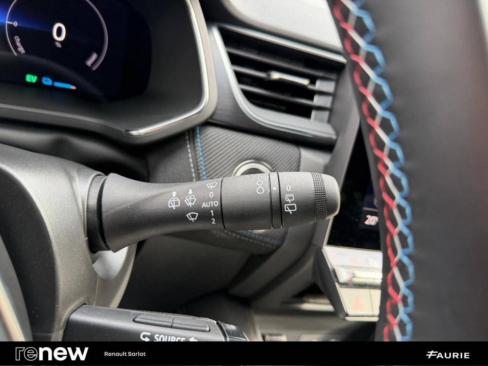 Acheter Renault Captur 2 Captur E-Tech full hybrid 145 ch esprit Alpine 5p occasion dans les concessions du Groupe Faurie