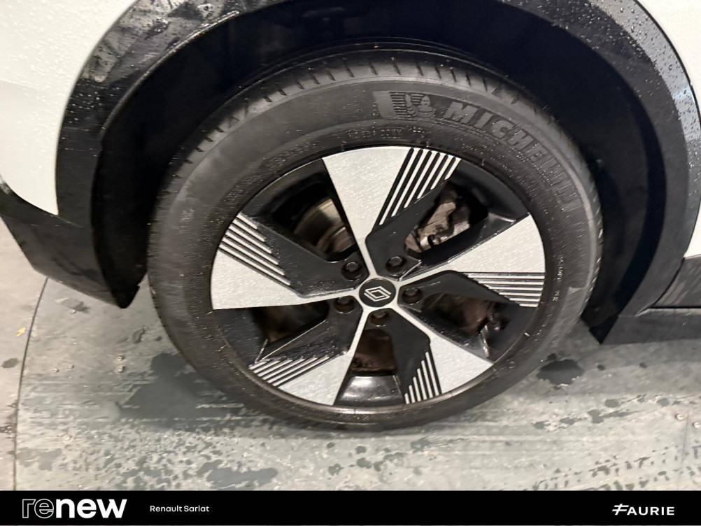 Acheter Renault Megane E-Tech Megane E-Tech EV40 130ch standard charge Equilibre 5p occasion dans les concessions du Groupe Faurie