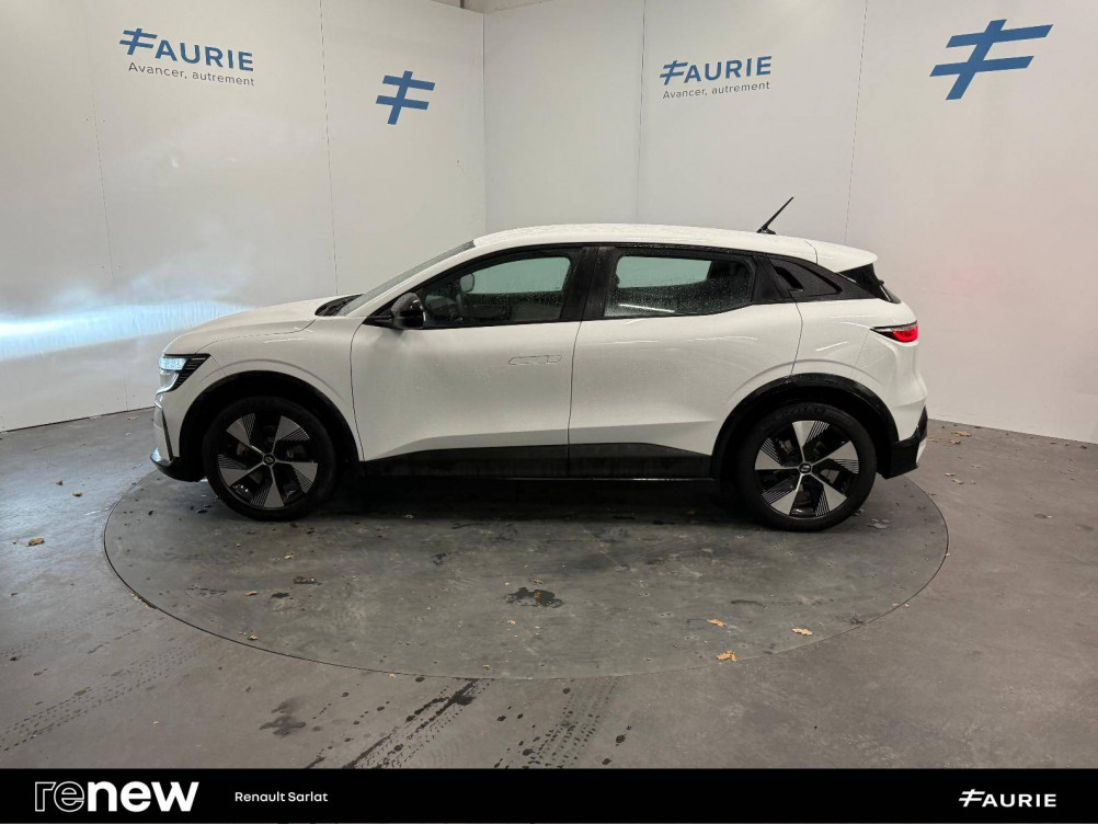 Acheter Renault Megane E-Tech Megane E-Tech EV40 130ch standard charge Equilibre 5p occasion dans les concessions du Groupe Faurie