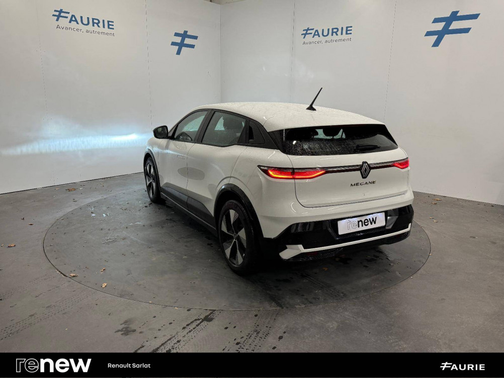 Acheter Renault Megane E-Tech Megane E-Tech EV40 130ch standard charge Equilibre 5p occasion dans les concessions du Groupe Faurie
