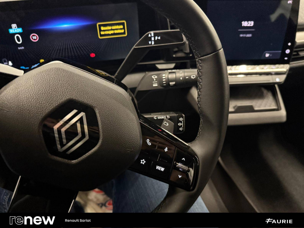 Acheter Renault Megane E-Tech Megane E-Tech EV40 130ch standard charge Equilibre 5p occasion dans les concessions du Groupe Faurie