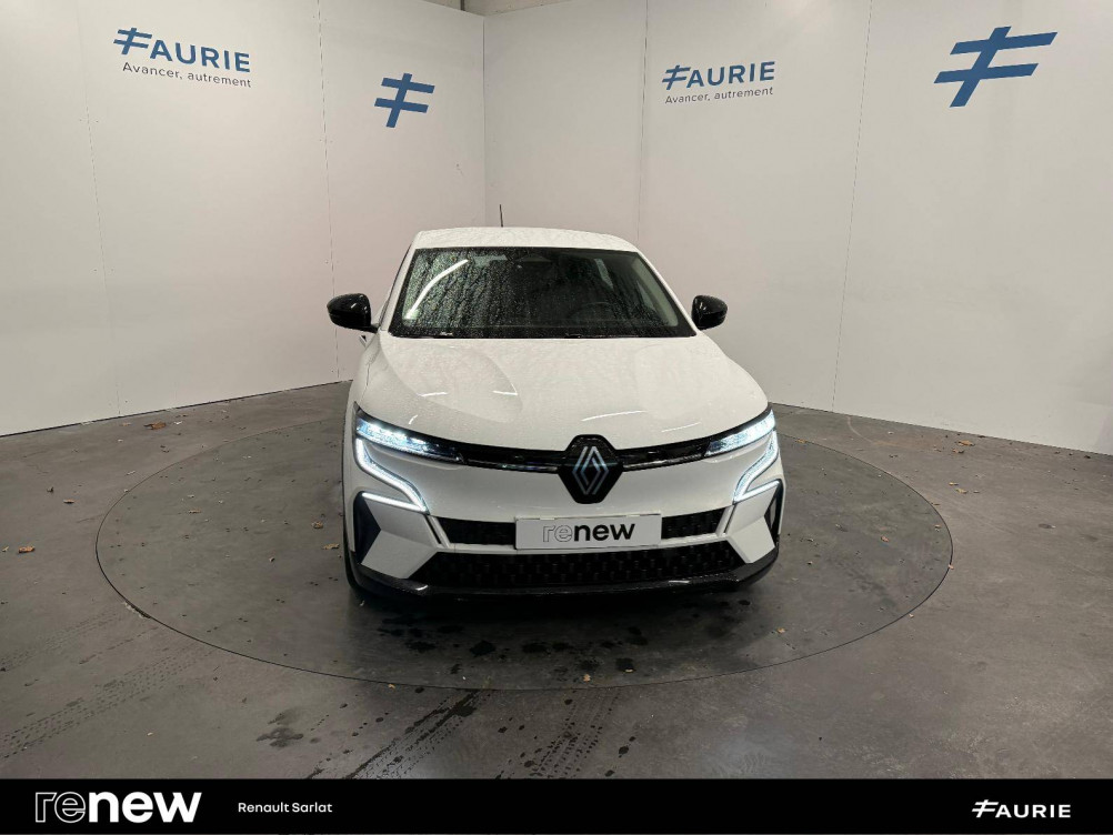 Acheter Renault Megane E-Tech Megane E-Tech EV40 130ch standard charge Equilibre 5p occasion dans les concessions du Groupe Faurie