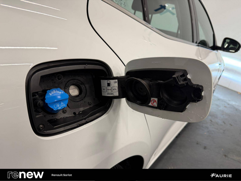 Acheter Renault Megane 4 Mégane IV Berline Blue dCi 115 EDC Business 5p occasion dans les concessions du Groupe Faurie