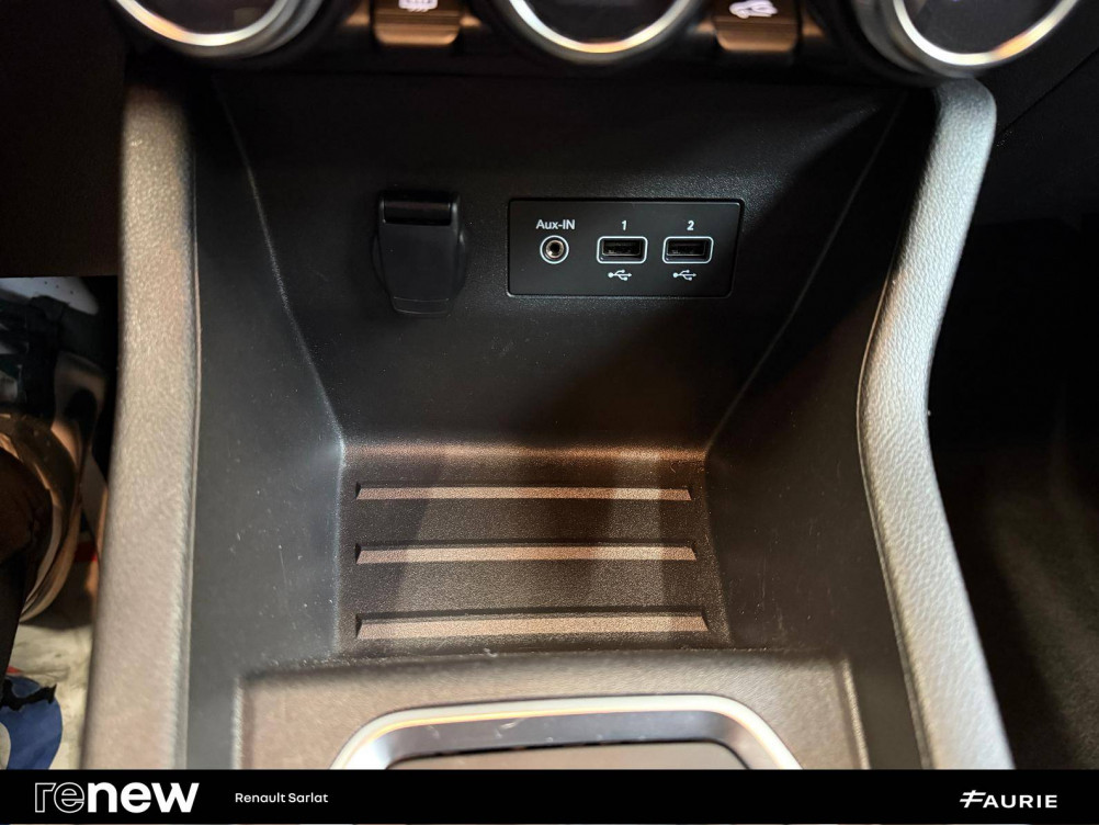 Acheter Renault Clio 5 Clio E-Tech full hybrid 145 Evolution 5p occasion dans les concessions du Groupe Faurie