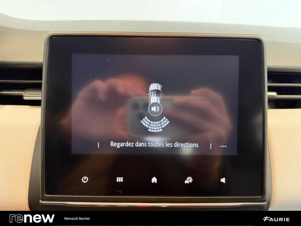 Acheter Renault Clio 5 Clio E-Tech full hybrid 145 Evolution 5p occasion dans les concessions du Groupe Faurie