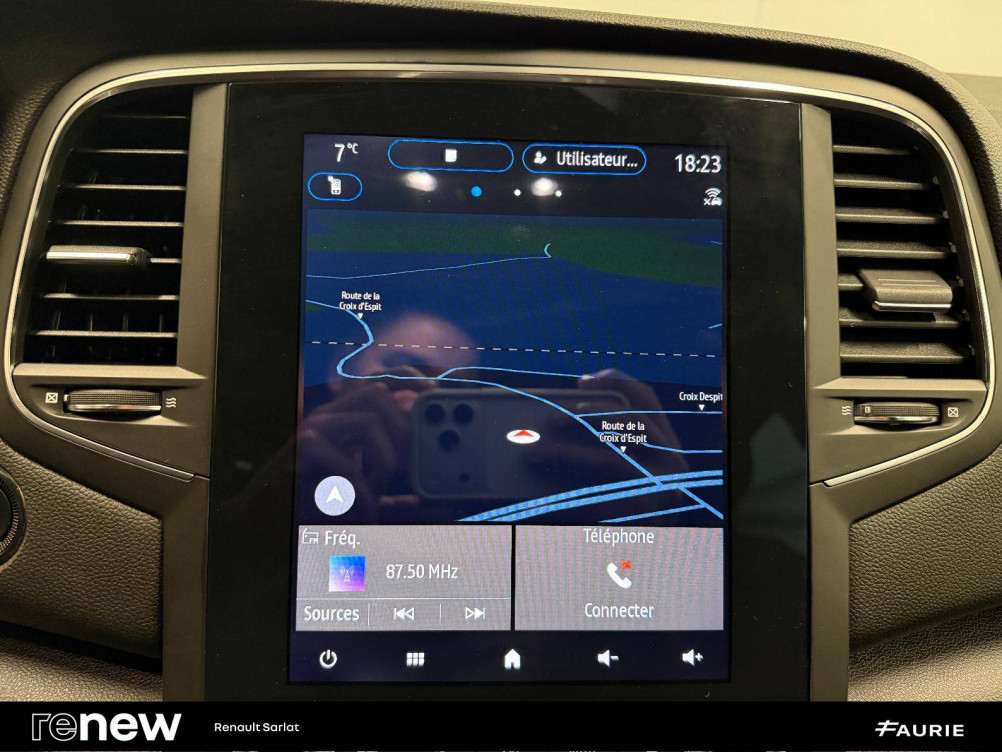 Acheter Renault Megane 4 Megane IV Berline Blue dCi 115 EDC Techno 5p occasion dans les concessions du Groupe Faurie