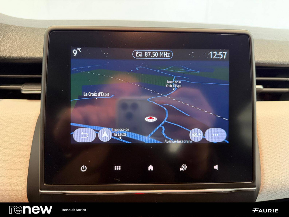 Acheter Renault Clio 5 Clio E-Tech full hybrid 145 Evolution 5p occasion dans les concessions du Groupe Faurie