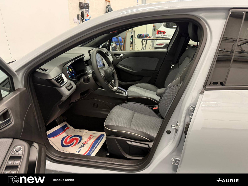 Acheter Renault Clio 5 Clio E-Tech full hybrid 145 ch GSR2 Techno 5p occasion dans les concessions du Groupe Faurie