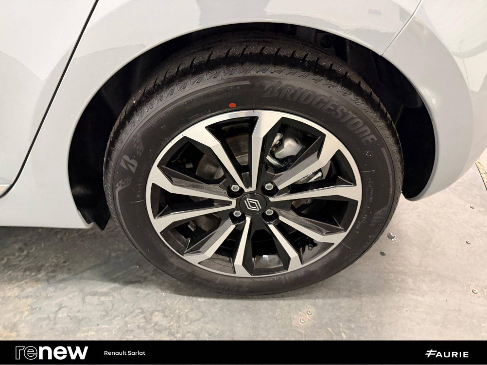 Acheter Renault Clio 5 Clio E-Tech full hybrid 145 ch GSR2 Techno 5p occasion dans les concessions du Groupe Faurie