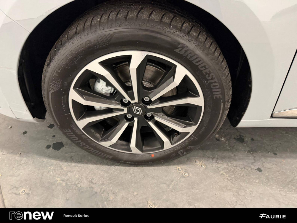 Acheter Renault Clio 5 Clio E-Tech full hybrid 145 ch GSR2 Techno 5p occasion dans les concessions du Groupe Faurie