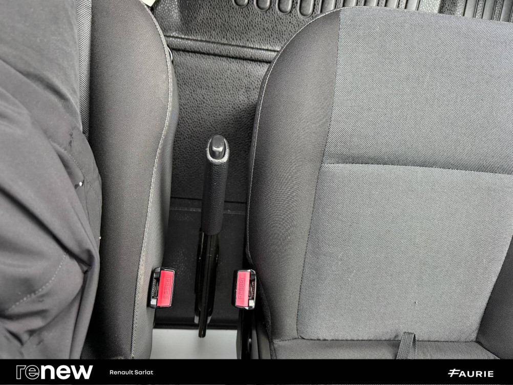 Acheter Renault Master 3 MASTER CC PROP RJ3500 PAF AR COURT L2 DCI 130 GRAND CONFORT 2p occasion dans les concessions du Groupe Faurie