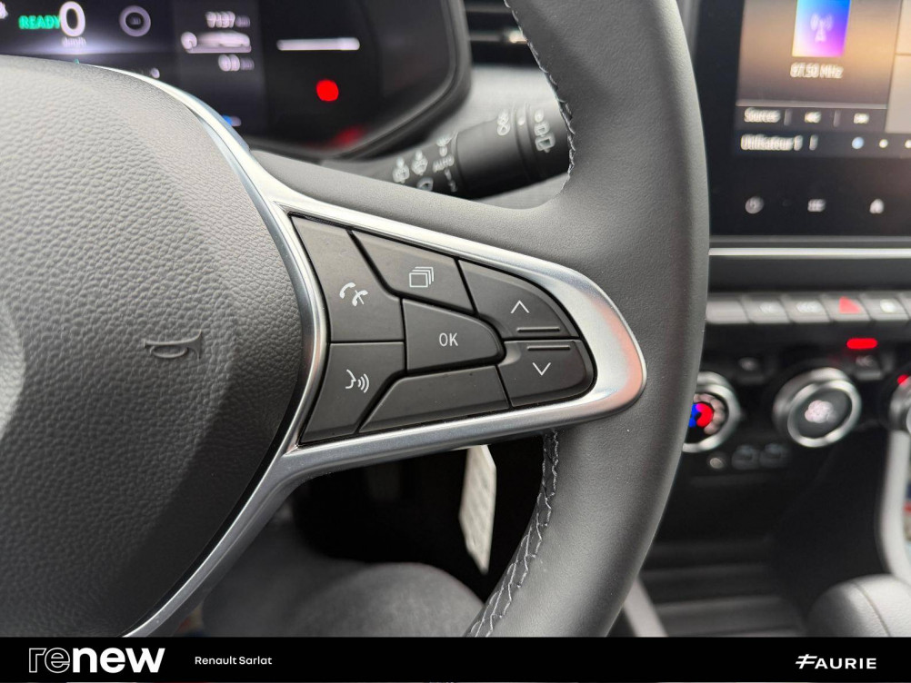 Acheter Renault Clio 5 Clio E-Tech full hybrid 145 Evolution 5p occasion dans les concessions du Groupe Faurie