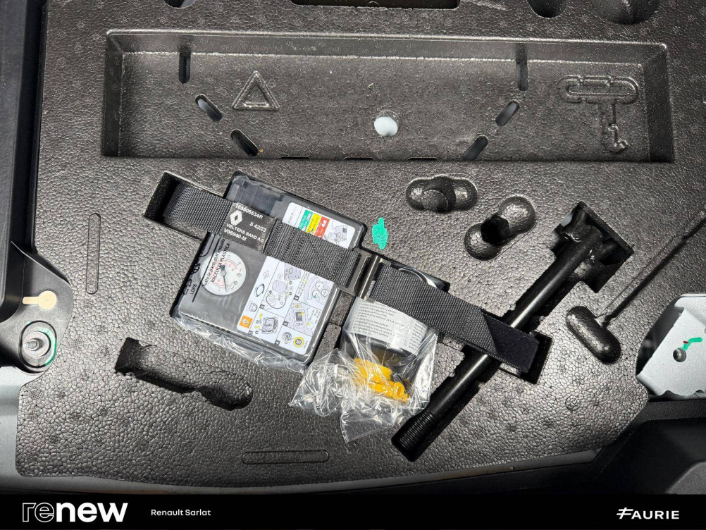 Acheter Renault Clio 5 Clio E-Tech full hybrid 145 Evolution 5p occasion dans les concessions du Groupe Faurie