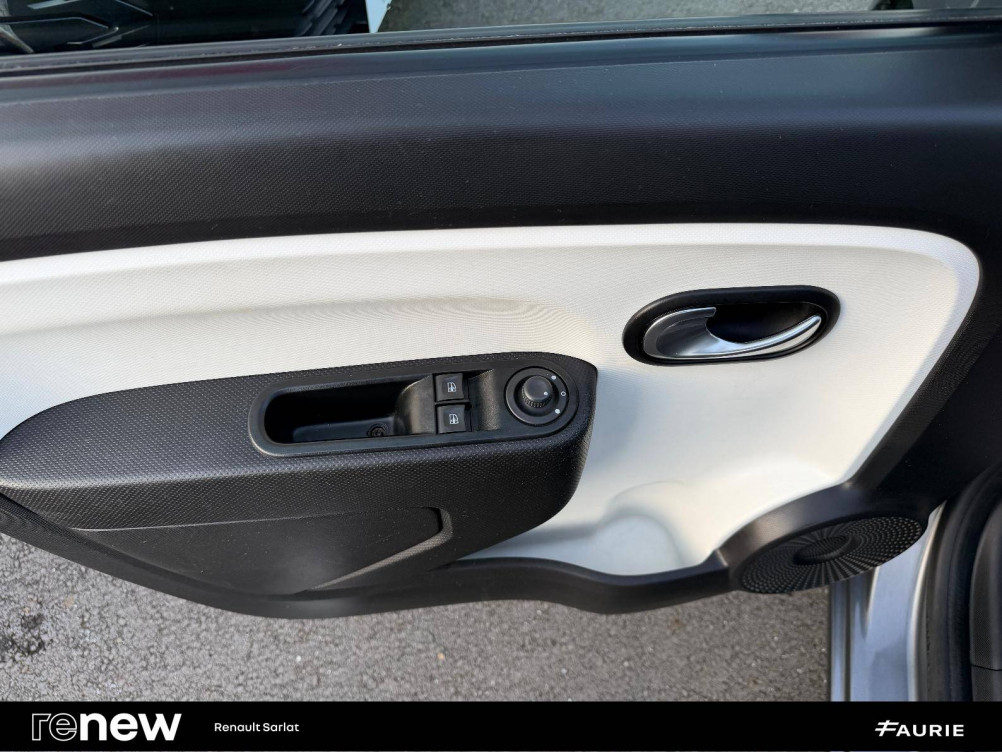 Acheter Renault Twingo 3 Twingo III 0.9 TCe 90 Energy E6C Intens 5p occasion dans les concessions du Groupe Faurie