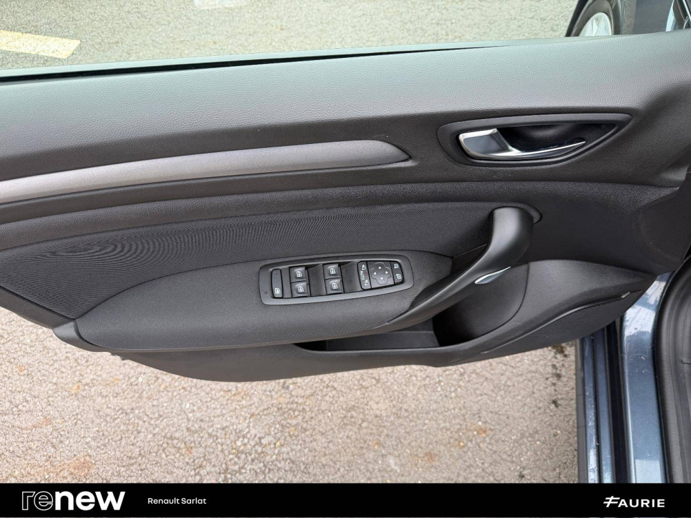 Acheter Renault Megane 4 Mégane IV Berline Blue dCi 115 - 21N Business 5p occasion dans les concessions du Groupe Faurie