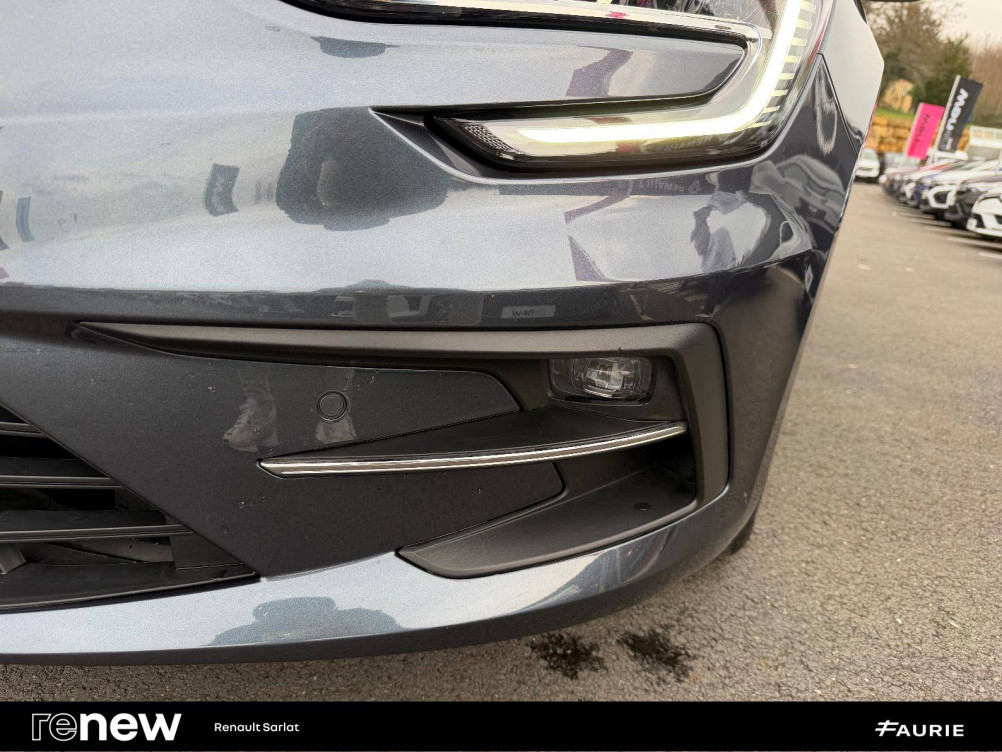 Acheter Renault Megane 4 Mégane IV Berline Blue dCi 115 - 21N Business 5p occasion dans les concessions du Groupe Faurie