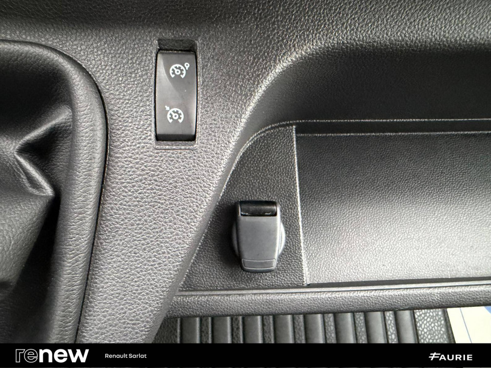 Acheter Renault Master 3 MASTER FGN TRAC F3500 L3H3 BLUE DCI 135 CONFORT 4p occasion dans les concessions du Groupe Faurie