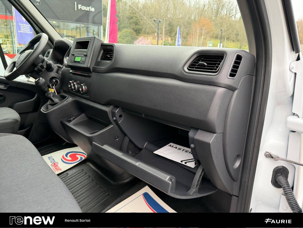 Acheter Renault Master 3 MASTER FGN TRAC F3500 L3H3 BLUE DCI 135 CONFORT 4p occasion dans les concessions du Groupe Faurie