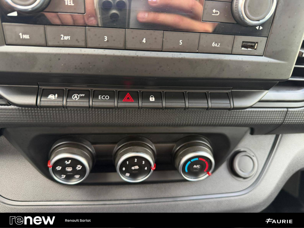 Acheter Renault Trafic 3 TRAFIC FGN L1H1 2800 KG BLUE DCI 130 CONFORT 4p occasion dans les concessions du Groupe Faurie