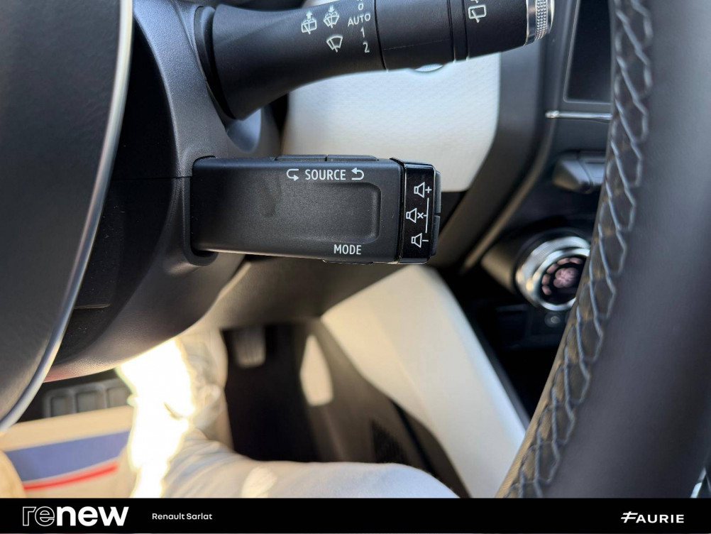 Acheter Renault Clio 5 Clio E-Tech 140 Intens 5p occasion dans les concessions du Groupe Faurie