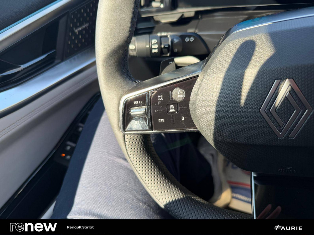 Acheter Renault Espace 6 Espace E-Tech full hybrid 200 GSR2 Iconic 5p occasion dans les concessions du Groupe Faurie