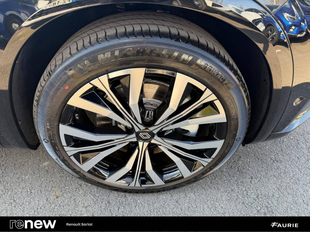 Acheter Renault Espace 6 Espace E-Tech full hybrid 200 GSR2 Iconic 5p occasion dans les concessions du Groupe Faurie