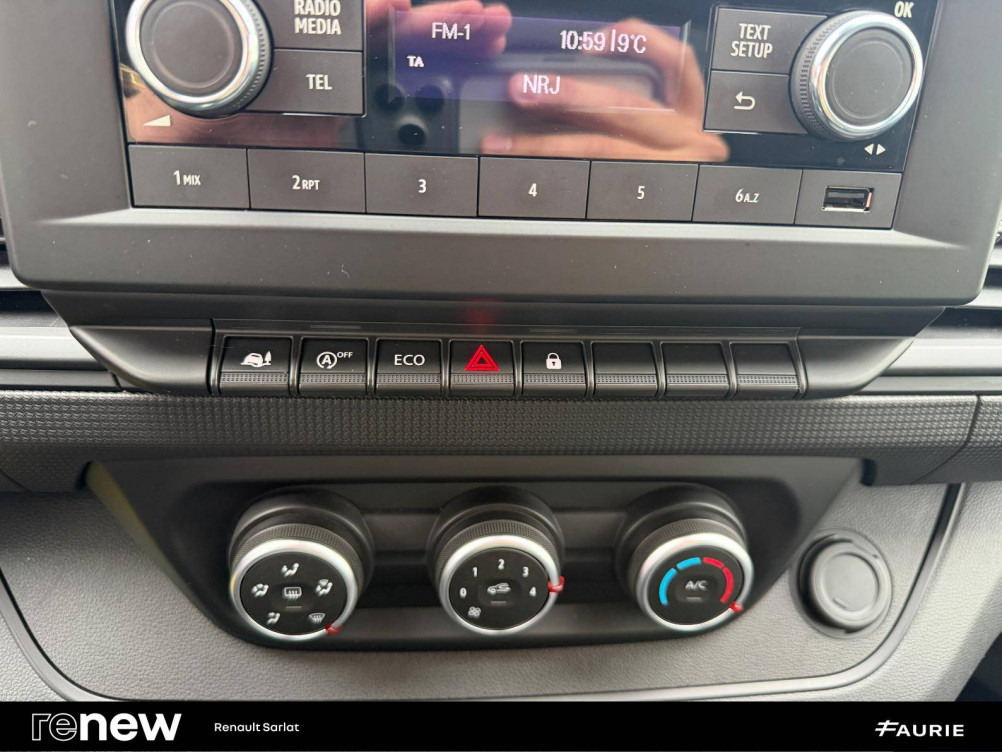 Acheter Renault Trafic 3 TRAFIC FGN L1H1 3000 KG BLUE DCI 130 CONFORT 4p occasion dans les concessions du Groupe Faurie