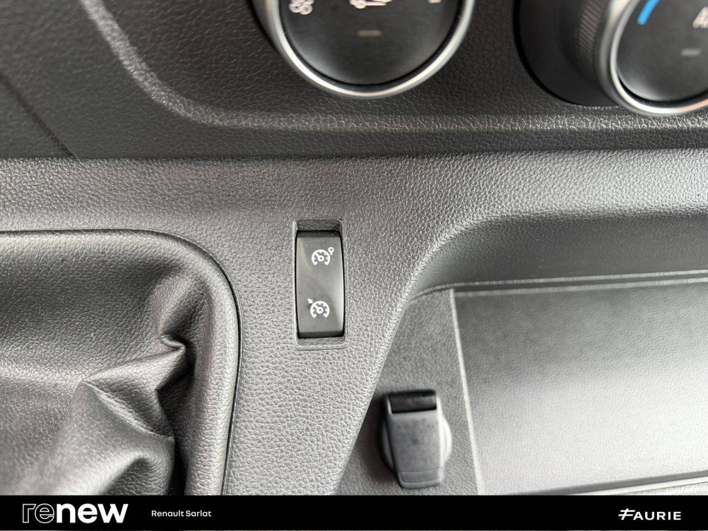 Acheter Renault Master 3 MASTER FGN TRAC F3500 L2H2 BLUE DCI 135 CONFORT 4p occasion dans les concessions du Groupe Faurie