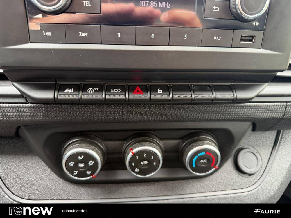 Acheter Renault Trafic 3 TRAFIC FGN L1H1 3000 KG BLUE DCI 130 CONFORT 4p occasion dans les concessions du Groupe Faurie