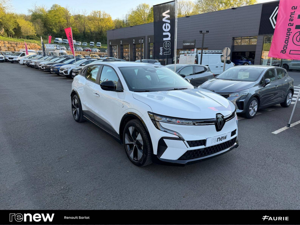Acheter Renault Megane E-Tech Megane E-Tech EV40 130ch standard charge Equilibre 5p occasion dans les concessions du Groupe Faurie