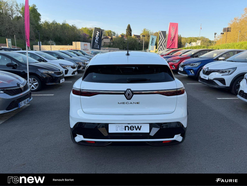Acheter Renault Megane E-Tech Megane E-Tech EV40 130ch standard charge Equilibre 5p occasion dans les concessions du Groupe Faurie