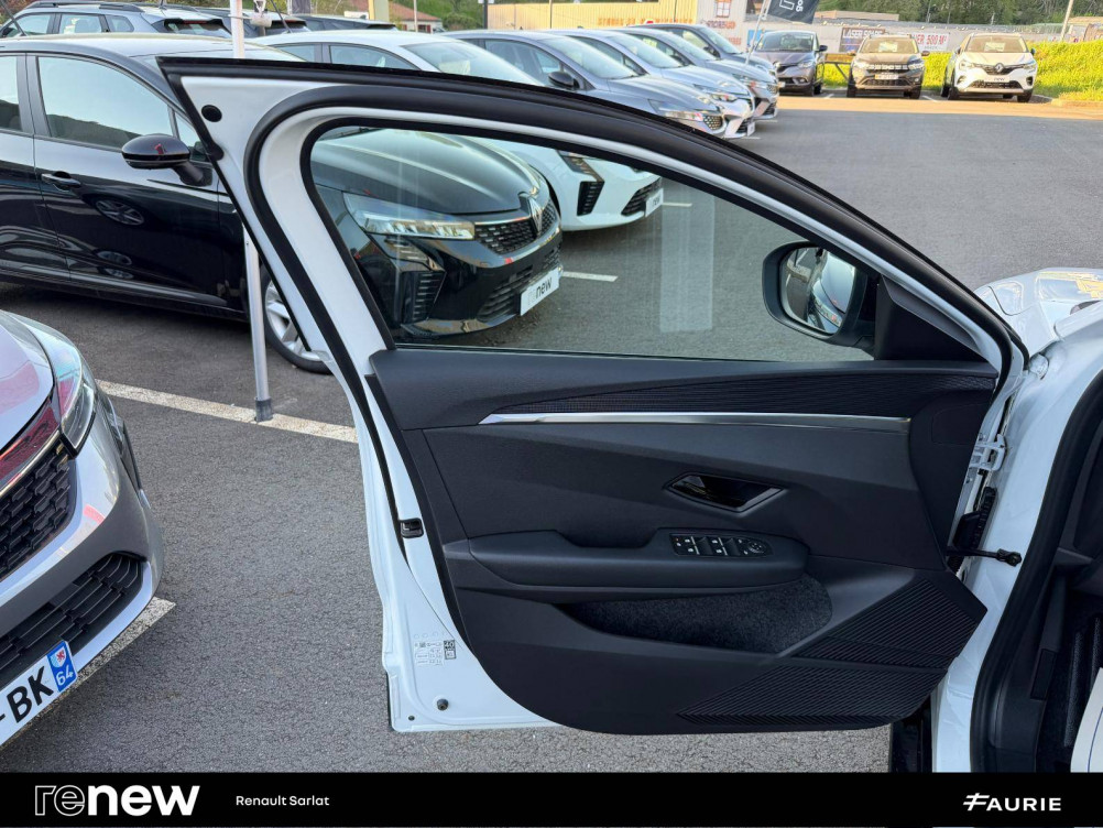 Acheter Renault Megane E-Tech Megane E-Tech EV40 130ch standard charge Equilibre 5p occasion dans les concessions du Groupe Faurie