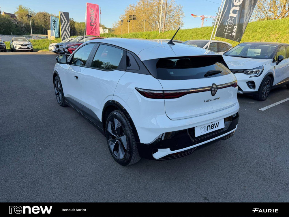 Acheter Renault Megane E-Tech Megane E-Tech EV40 130ch standard charge Equilibre 5p occasion dans les concessions du Groupe Faurie