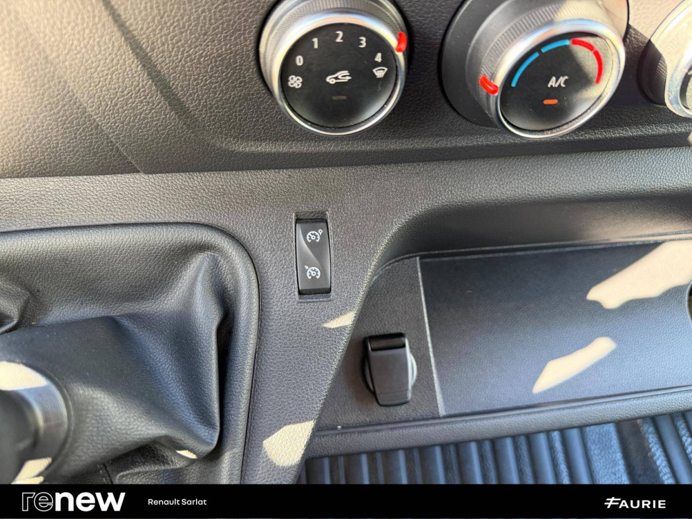 Acheter Renault Master 3 MASTER FGN TRAC F3500 L2H2 BLUE DCI 135 CONFORT 4p occasion dans les concessions du Groupe Faurie