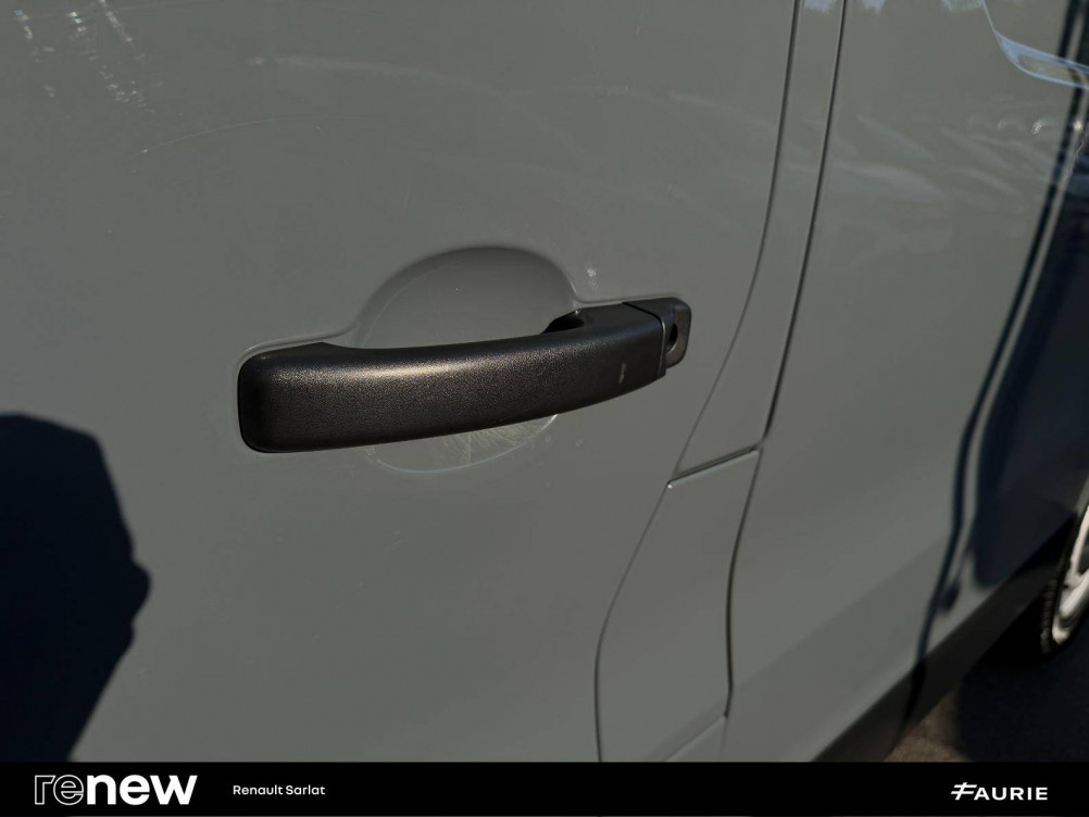 Acheter Renault Trafic 3 TRAFIC FGN L1H1 2800 KG BLUE DCI 150 EDC GRAND CONFORT 4p occasion dans les concessions du Groupe Faurie