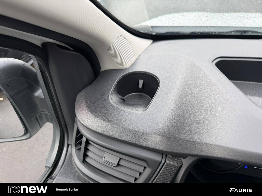 Acheter Renault Trafic 3 TRAFIC FGN L1H1 3000 KG BLUE DCI 130 CONFORT 4p occasion dans les concessions du Groupe Faurie
