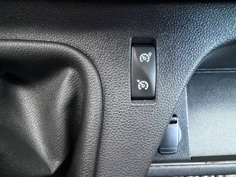 Acheter Renault Master 3 Fourgon MASTER FGN TRAC F3500 L2H2 BLUE DCI 135 CONFORT 4p occasion dans les concessions du Groupe Faurie