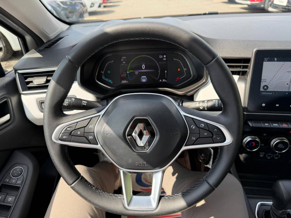 Acheter Renault Clio 5 Clio E-Tech full hybrid 145 Evolution 5p occasion dans les concessions du Groupe Faurie