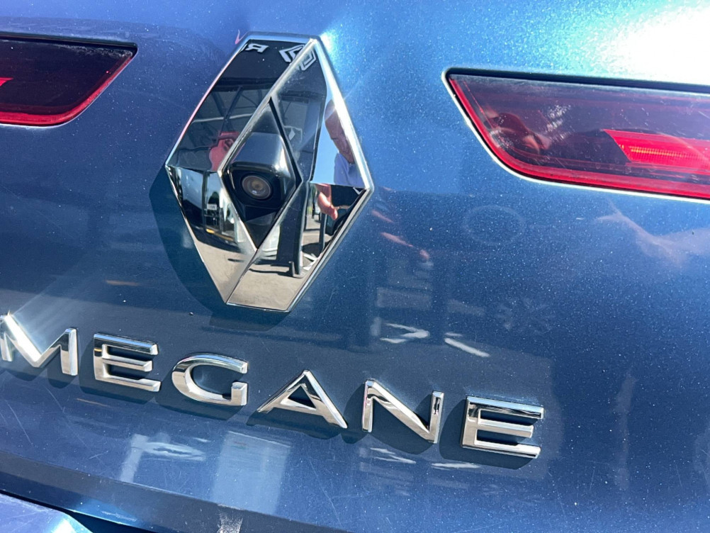 Acheter Renault Megane 4 Mégane IV Berline dCi 110 Energy Intens 5p occasion dans les concessions du Groupe Faurie