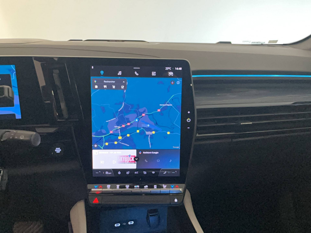 Acheter Renault Espace 6 Espace E-Tech hybrid 200 Iconic 5p occasion dans les concessions du Groupe Faurie