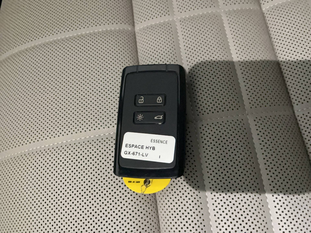 Acheter Renault Espace 6 Espace E-Tech hybrid 200 Iconic 5p occasion dans les concessions du Groupe Faurie