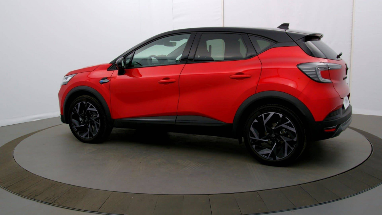 Acheter Renault Captur 2 Captur E-Tech full hybrid 145 ch esprit Alpine 5p occasion dans les concessions du Groupe Faurie
