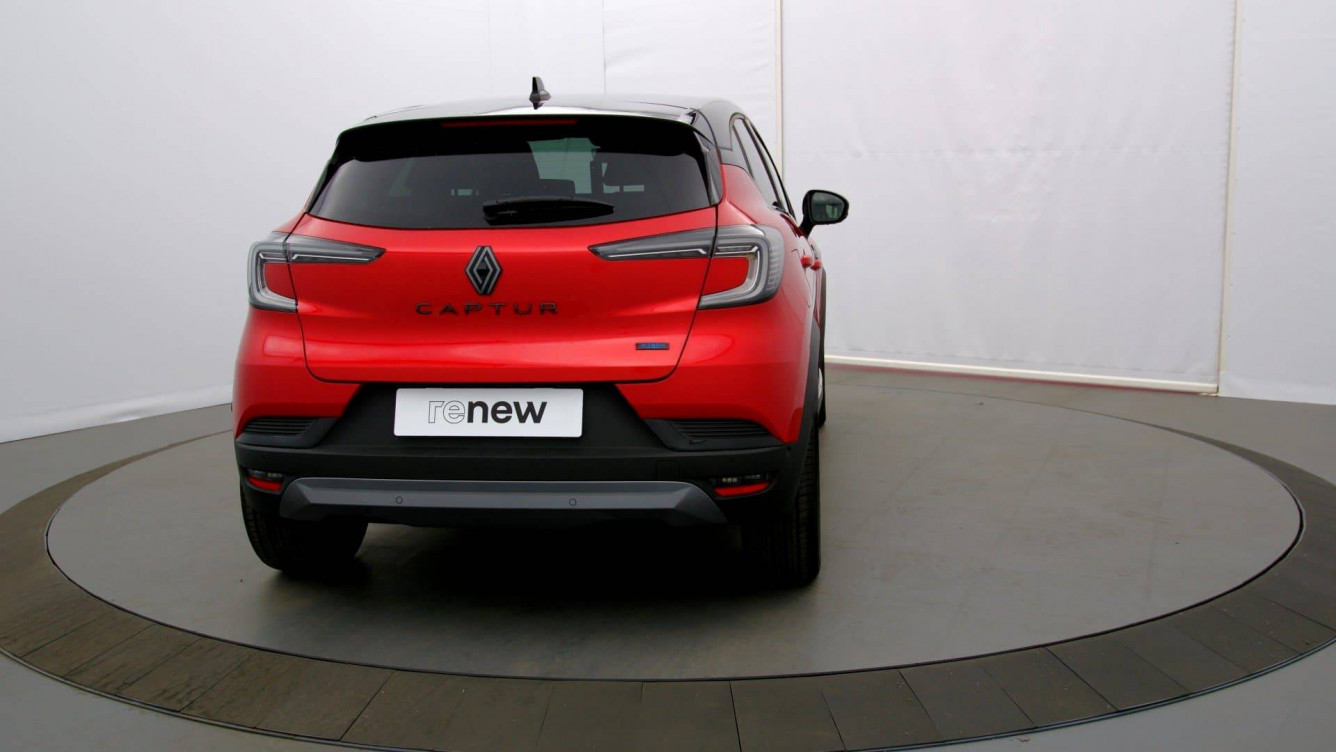 Acheter Renault Captur 2 Captur E-Tech full hybrid 145 ch esprit Alpine 5p occasion dans les concessions du Groupe Faurie
