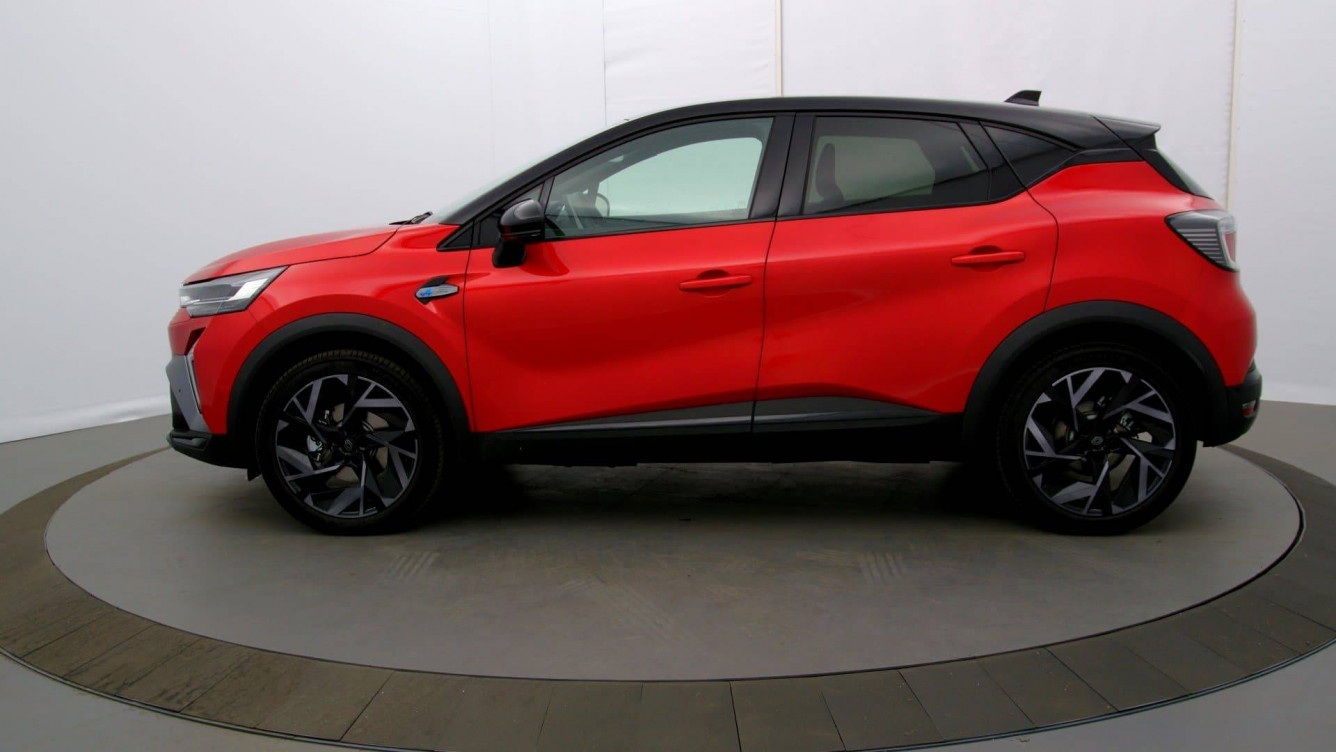 Acheter Renault Captur 2 Captur E-Tech full hybrid 145 ch esprit Alpine 5p occasion dans les concessions du Groupe Faurie