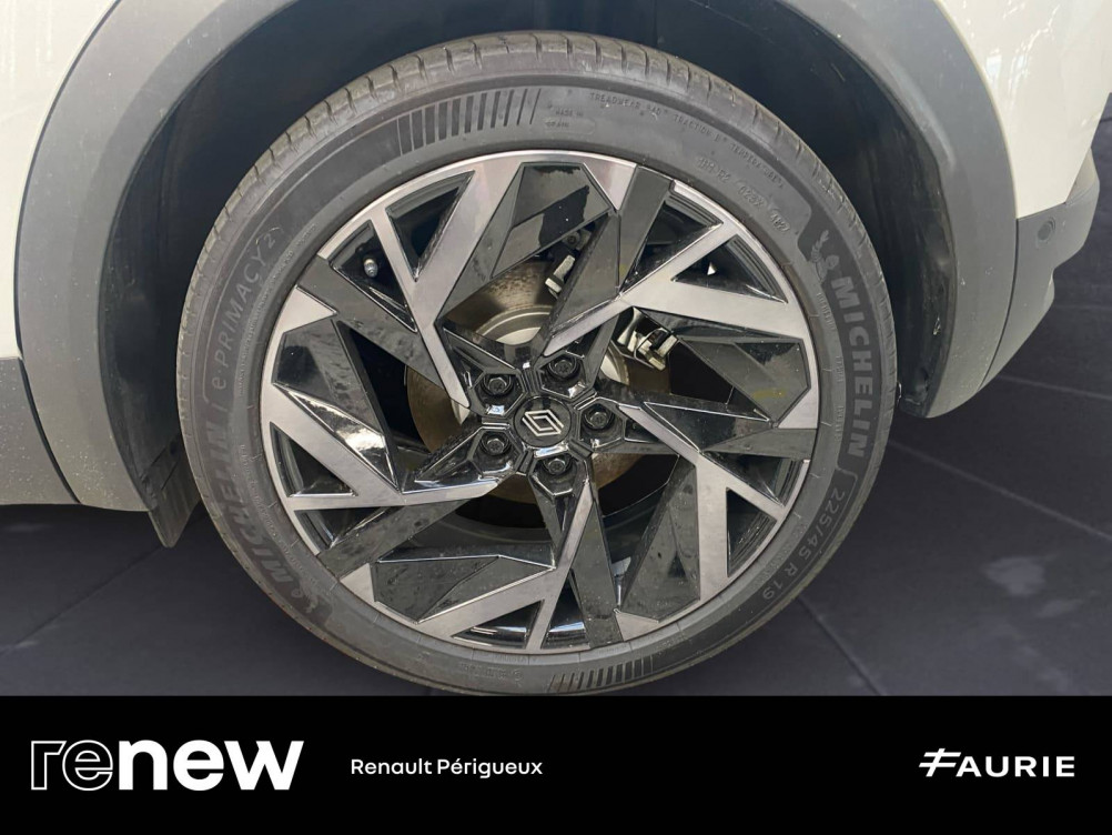 Acheter Renault Captur 2 Captur E-Tech full hybrid 145 ch esprit Alpine 5p occasion dans les concessions du Groupe Faurie