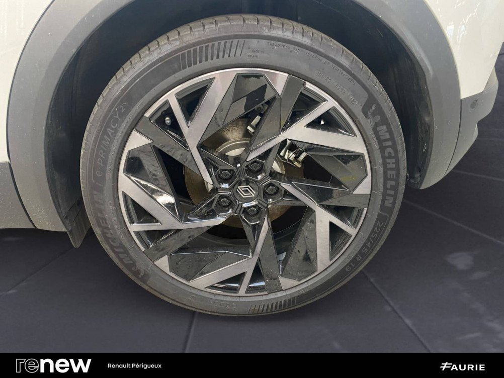Acheter Renault Captur 2 Captur E-Tech full hybrid 145 ch esprit Alpine 5p occasion dans les concessions du Groupe Faurie