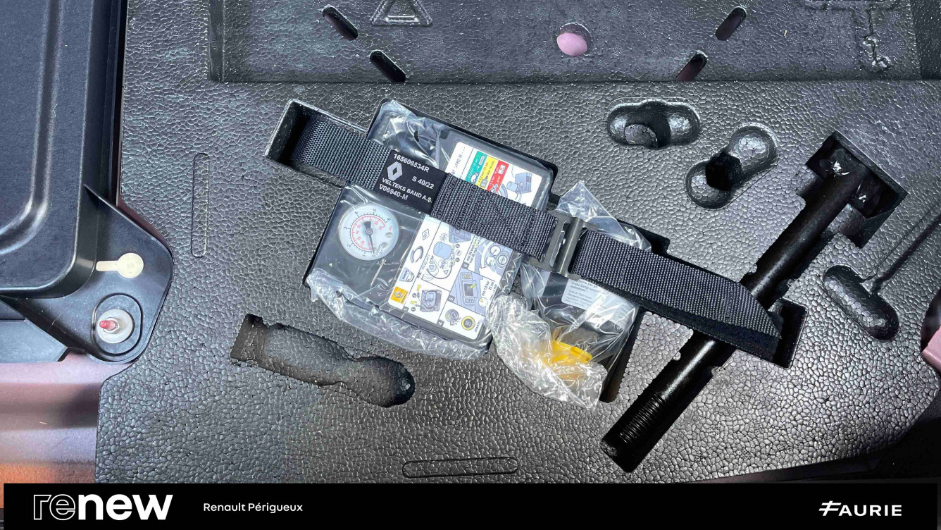 Acheter Renault Clio 5 Clio E-Tech hybride 145 RS Line 5p occasion dans les concessions du Groupe Faurie