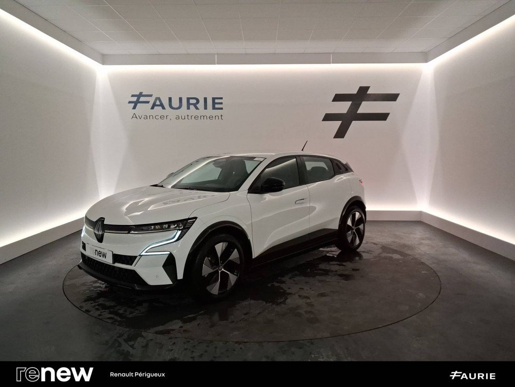Acheter Renault Megane E-Tech Megane E-Tech EV40 130ch standard charge Equilibre 5p occasion dans les concessions du Groupe Faurie